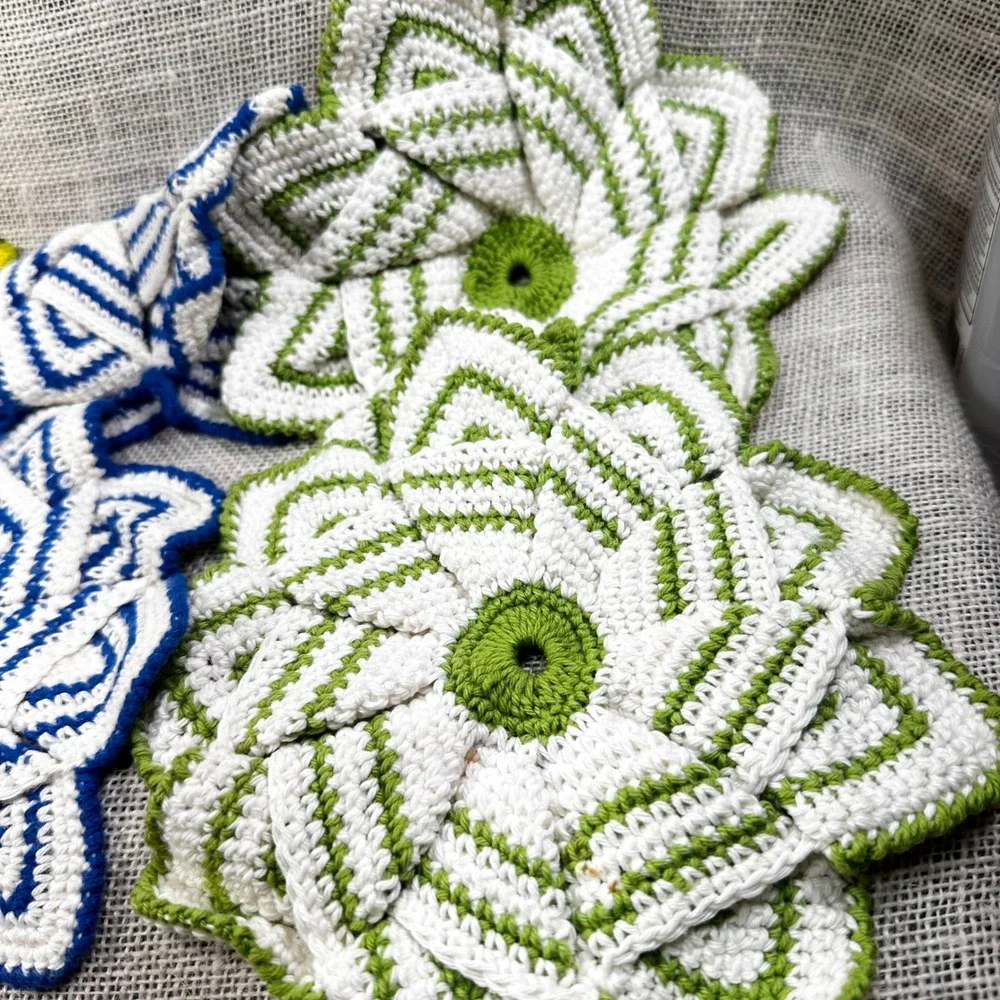 Vintage Handmade Crochet Potholders Set of 6 Starburst Flower Petal Multi Color